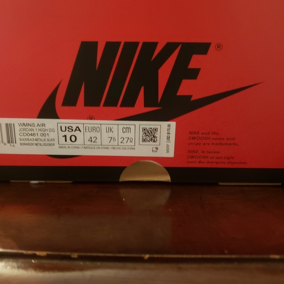 AJ "SILVER TOE" WOMEN JORDAN'S SIZE 10 - Picture 3 of 6